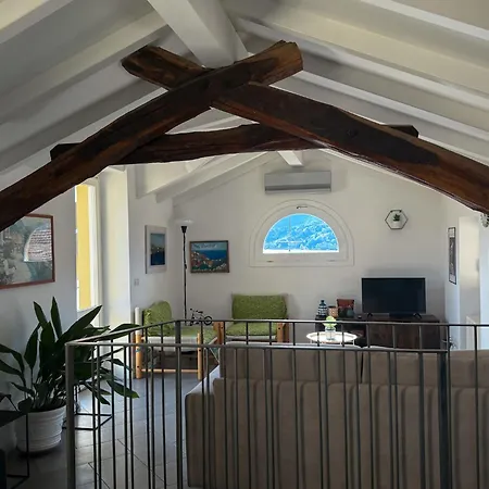 Skyway With Private View Terrace Apartamento Bellagio