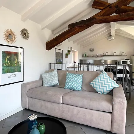 Apartment Skyway With Private View Terrace
